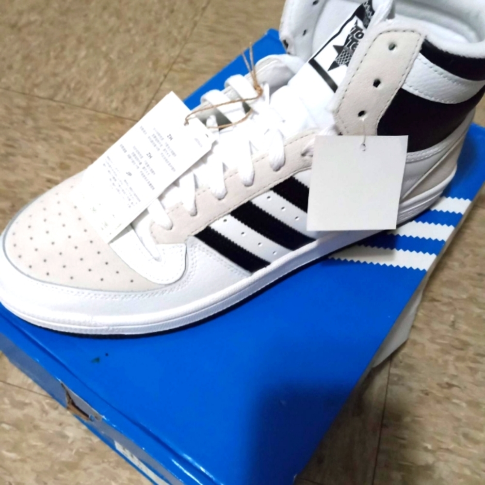 Adidas Forum Sneakers